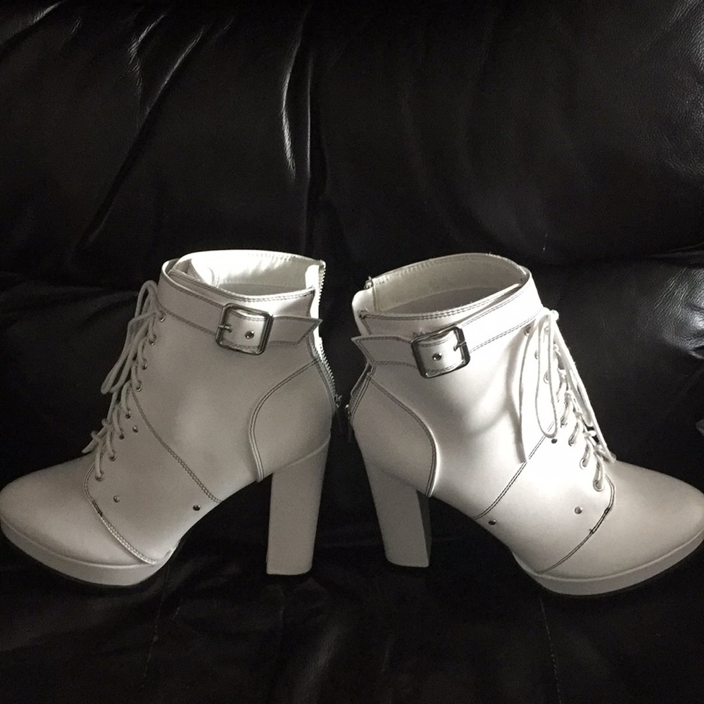 Shoes - Picture 2 of 2